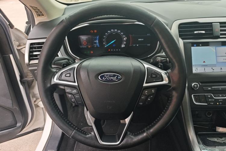 Used Ford Mondeo 2017 EcoBoost 180 Luxury Model Steering Wheel