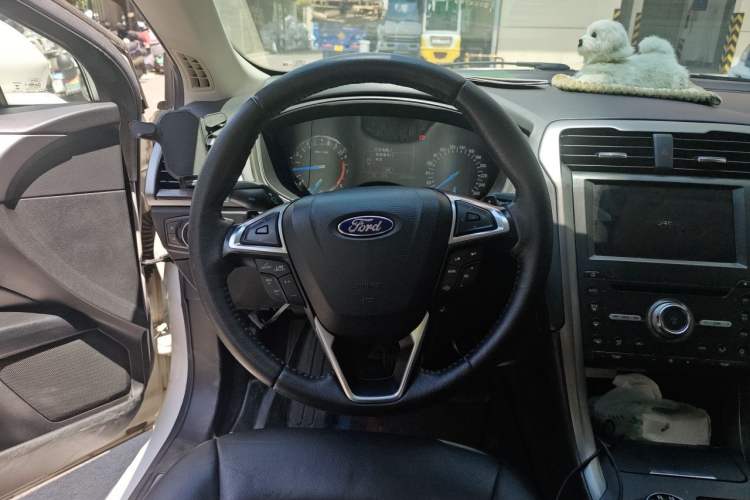 Used Ford Mondeo 2017 EcoBoost 180 Stylish Model Steering Wheel