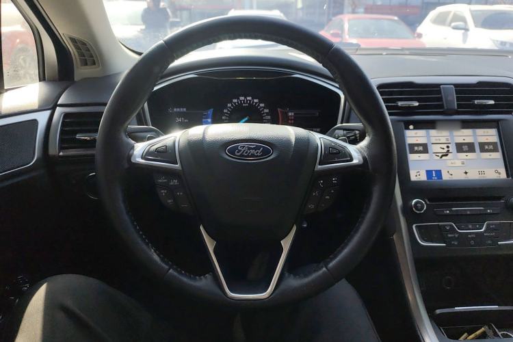 Used Ford Mondeo 2017 EcoBoost 180 Luxury Model Steering Wheel