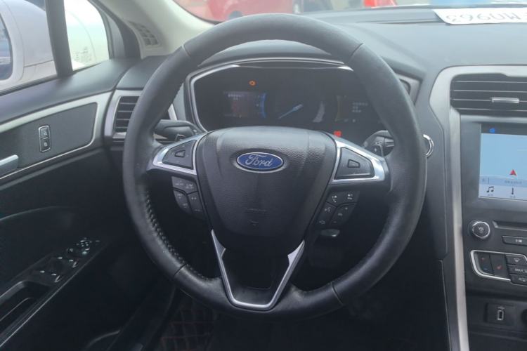 Used Ford Mondeo 2017 EcoBoost 200 Luxury Model Steering Wheel