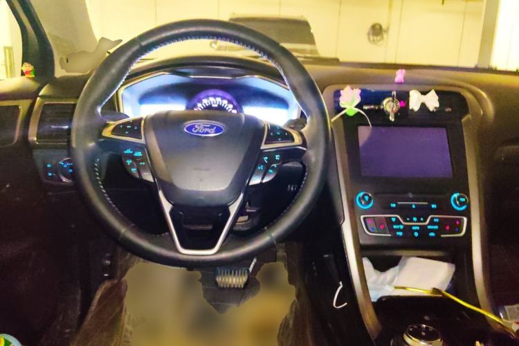 Used Ford Mondeo 2017 Facelifted EcoBoost 200 Luxury Version Steering Wheel