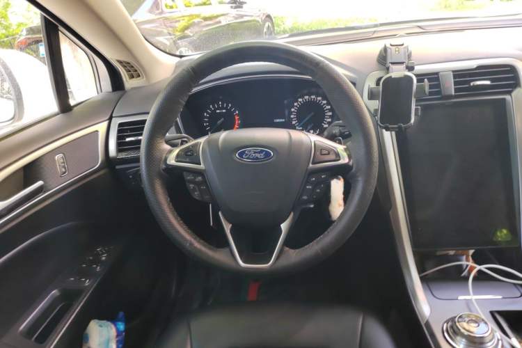 Used Ford Mondeo 2017 EcoBoost 180 Stylish Model Steering Wheel