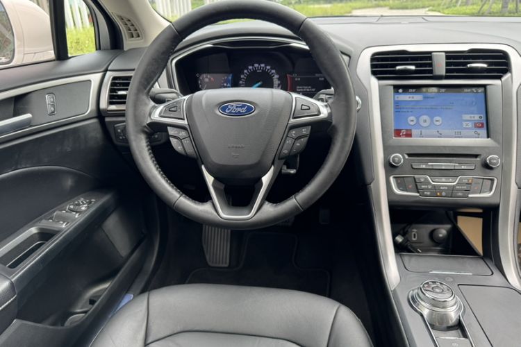 Used Ford Mondeo 2017 Restyled EcoBoost 180 Luxury Version Steering Wheel