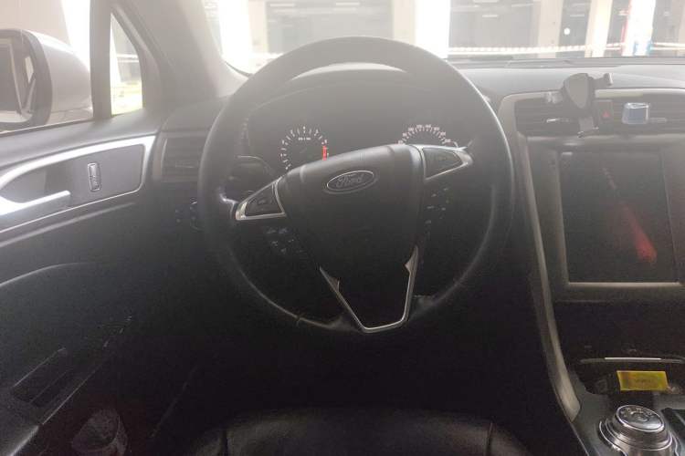 Used Ford Mondeo 2017 EcoBoost 180 Stylish Model Steering Wheel