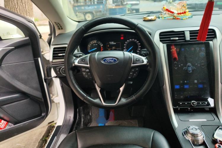 Used Ford Mondeo 2017 EcoBoost 200 Stylish Model Steering Wheel