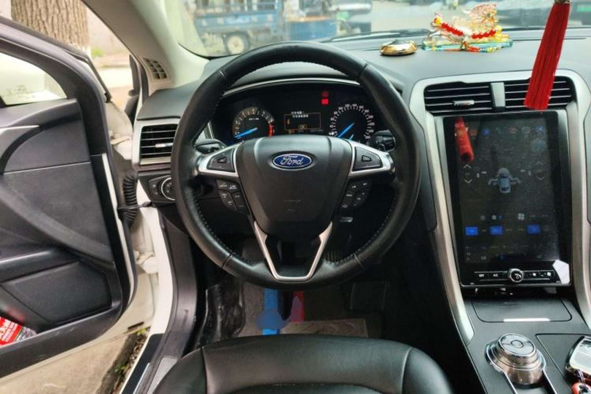 Used Ford Mondeo 2017 EcoBoost 200 Stylish Model Steering Wheel