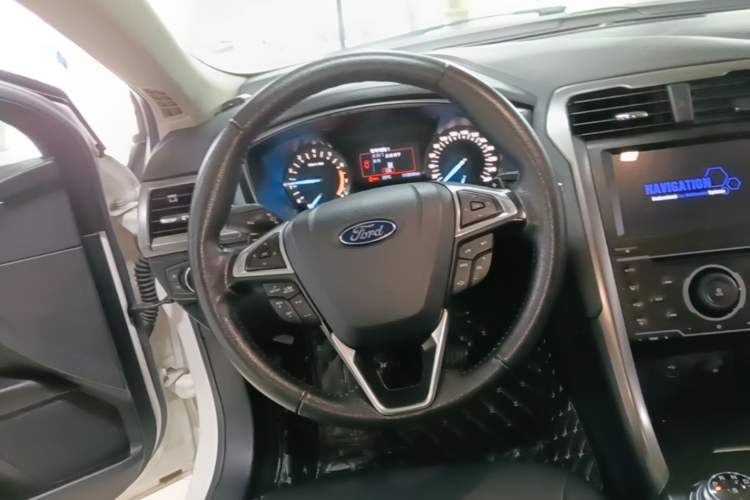 Used Ford Mondeo 2017 EcoBoost 180 Stylish Model Steering Wheel