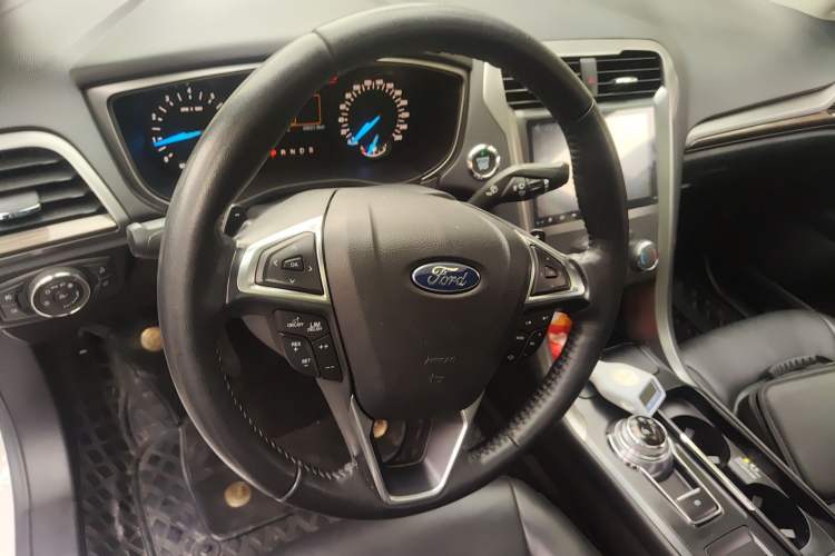 Used Ford Mondeo 2017 EcoBoost 200 Stylish Model Steering Wheel