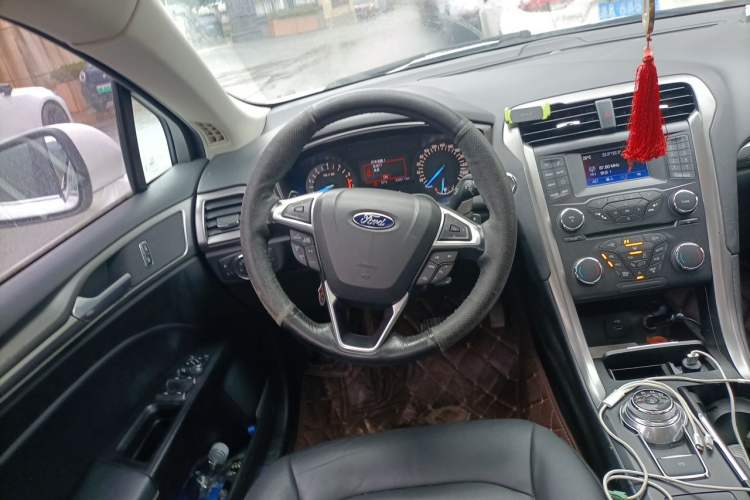 Used Ford Mondeo 2017 EcoBoost 200 Stylish Model Steering Wheel