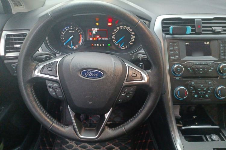 Used Ford Mondeo 2017 EcoBoost 180 Stylish Model Steering Wheel