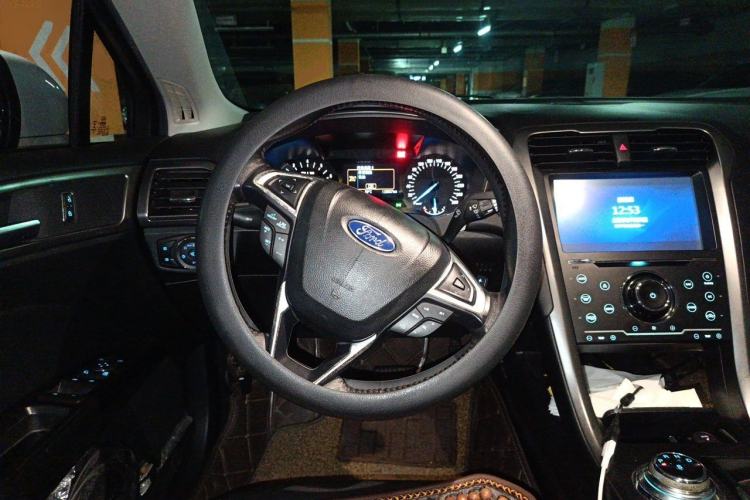 Used Ford Mondeo 2017 EcoBoost 200 Stylish Model Steering Wheel
