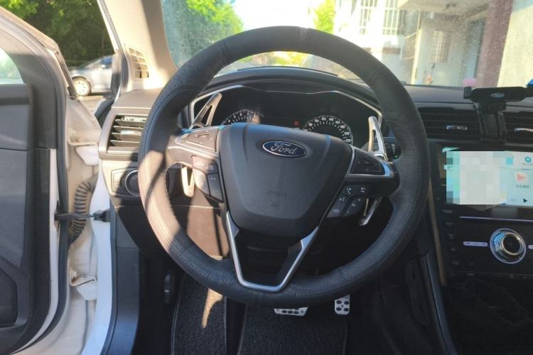 Used Ford Mondeo 2017 EcoBoost 245 Luxury Sport Model Steering Wheel