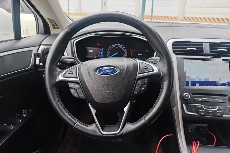Used Ford Mondeo 2017 EcoBoost 180 Luxury Model Steering Wheel
