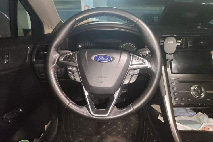 Used Ford Mondeo 2017 EcoBoost 200 Stylish Model Steering Wheel