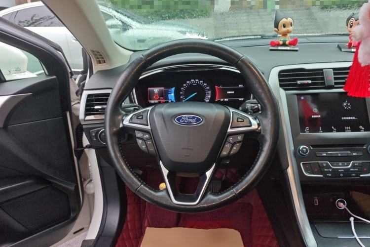 Used Ford Mondeo 2017 EcoBoost 200 Luxury Model Steering Wheel