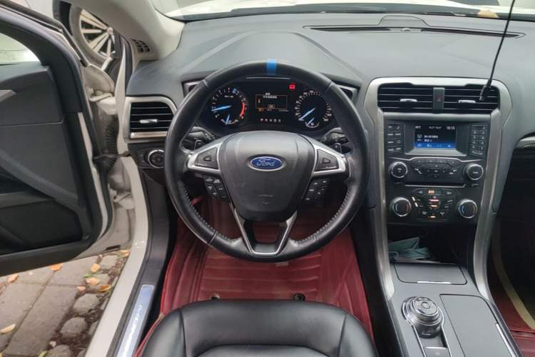 Used Ford Mondeo 2017 EcoBoost 180 Stylish Model Steering Wheel