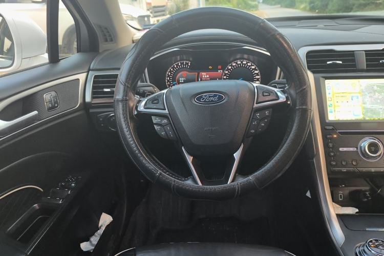 Used Ford Mondeo 2017 EcoBoost 245 Flagship Model Steering Wheel