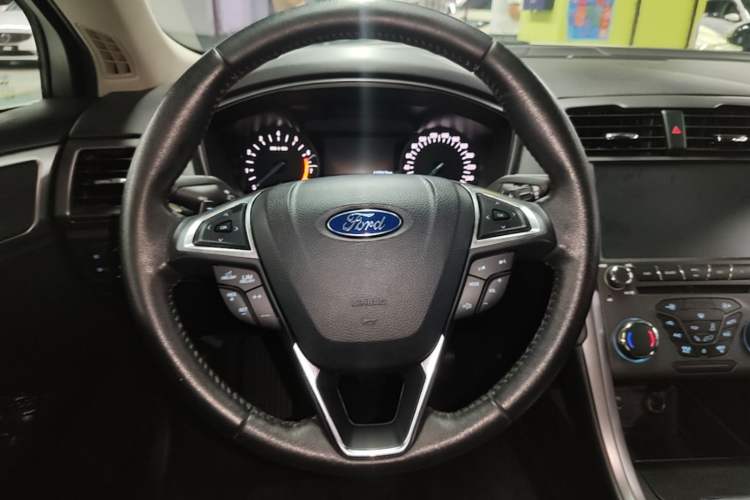 Used Ford Mondeo 2017 EcoBoost 180 Stylish Model Steering Wheel