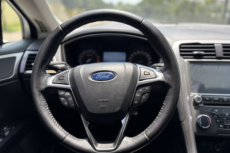 Used Ford Mondeo 2017 EcoBoost 180 Stylish Model Steering Wheel