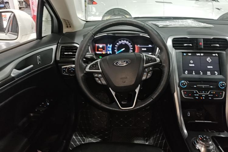 Used Ford Mondeo 2017 EcoBoost 200 Luxury Model Steering Wheel