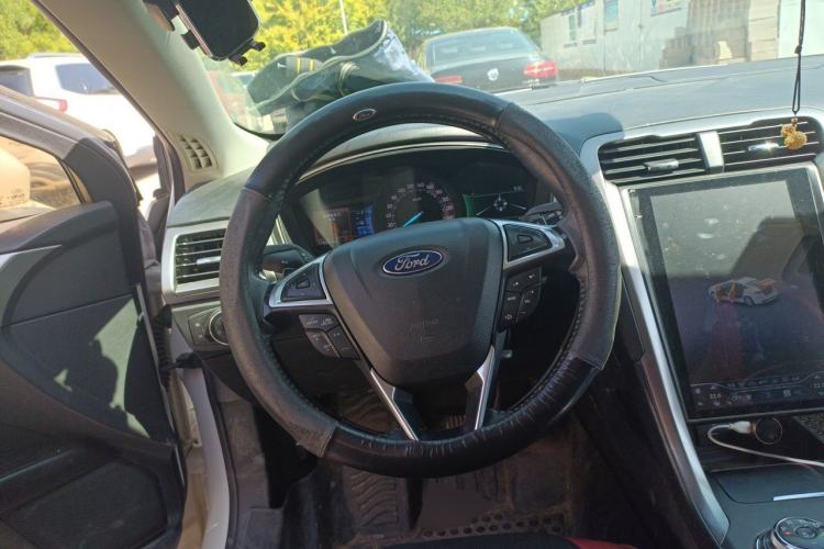 Used Ford Mondeo 2017 EcoBoost 180 Stylish Model Steering Wheel
