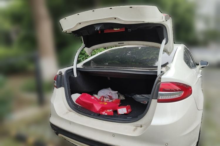 Used Ford Mondeo 2017 EcoBoost 180 Luxury Model Trunk