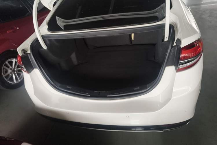 Used Ford Mondeo 2017 Restyled EcoBoost 180 Luxury Version Trunk