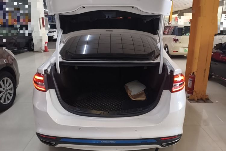 Used Ford Mondeo 2017 EcoBoost 180 Stylish Model Trunk