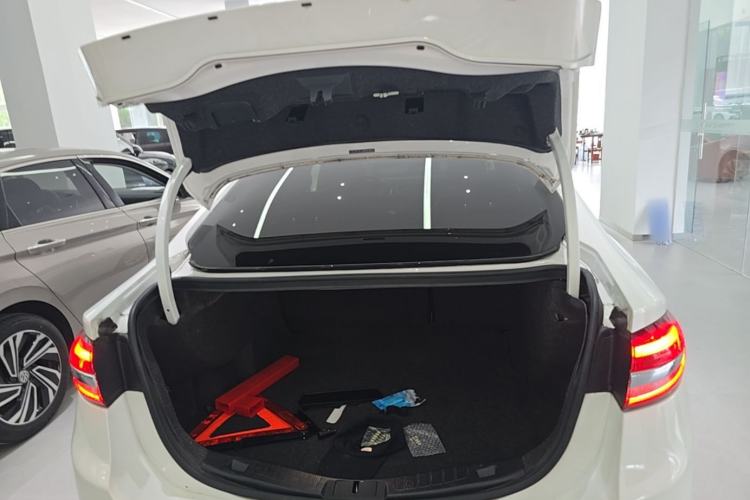 Used Ford Mondeo 2017 EcoBoost 180 Stylish Model Trunk