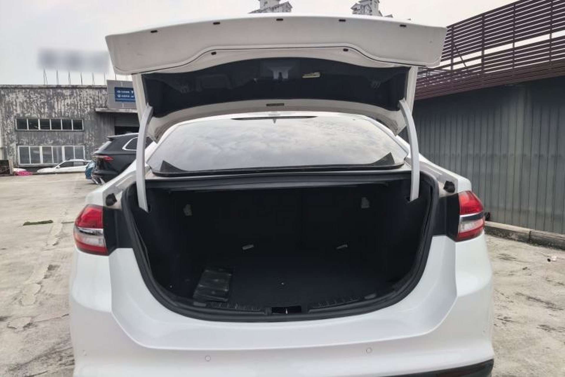 Used Ford Mondeo 2017 EcoBoost 180 Stylish Model Trunk