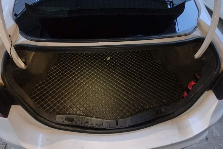 Used Ford Mondeo 2017 EcoBoost 180 Stylish Model Trunk