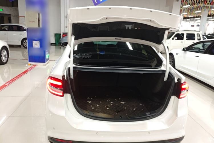 Used Ford Mondeo 2017 EcoBoost 180 Stylish Model Trunk