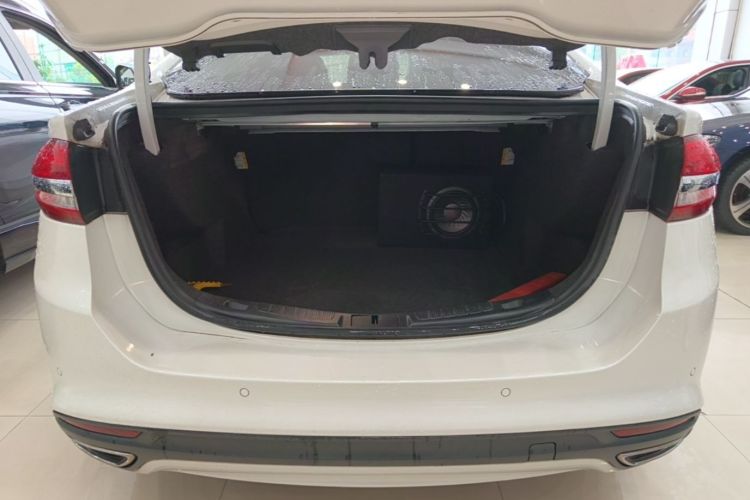 Used Ford Mondeo 2017 EcoBoost 180 Stylish Model Trunk