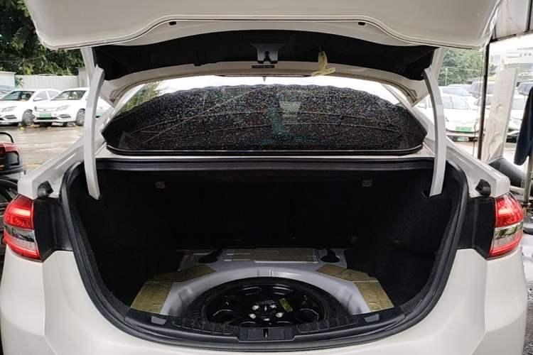 Used Ford Mondeo 2017 EcoBoost 245 Luxury Sport Model Trunk