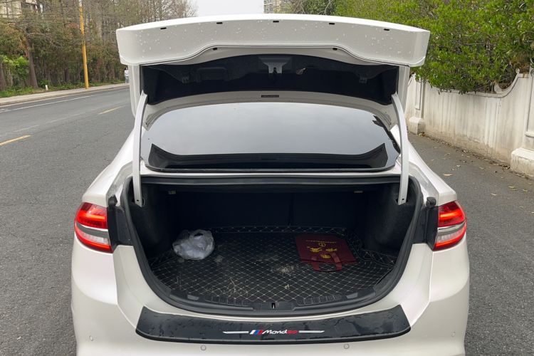 Used Ford Mondeo 2017 EcoBoost 180 Luxury Model Trunk