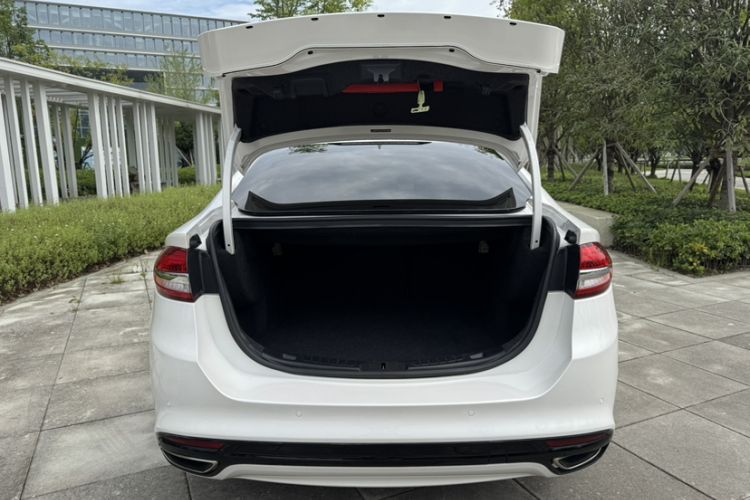 Used Ford Mondeo 2017 Restyled EcoBoost 180 Luxury Version Trunk