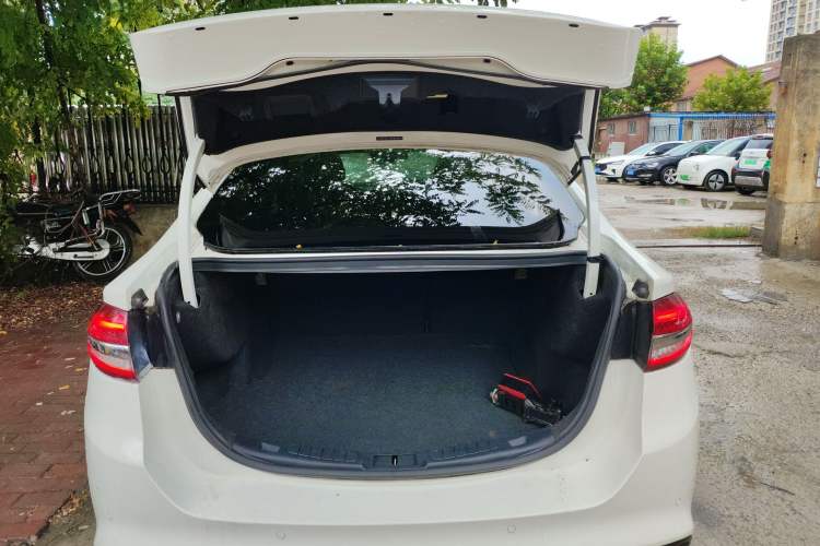 Used Ford Mondeo 2017 EcoBoost 180 Stylish Model Trunk