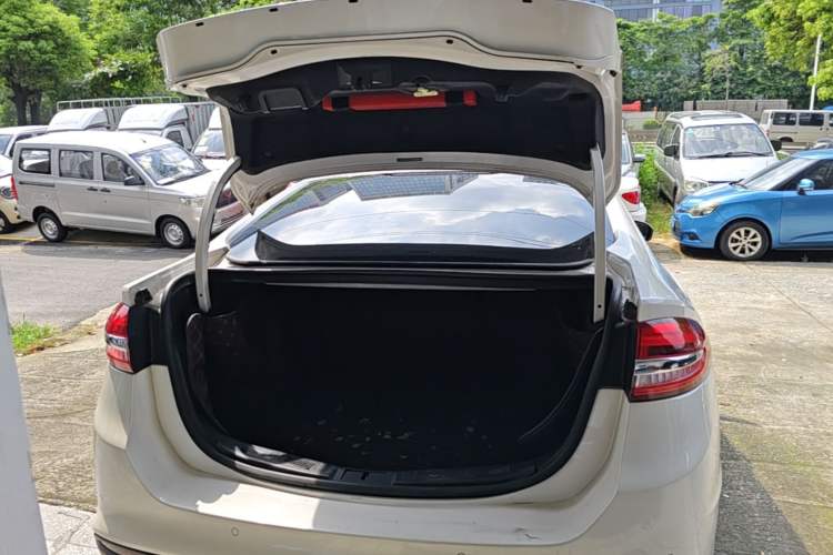 Used Ford Mondeo 2017 EcoBoost 180 Stylish Model Trunk