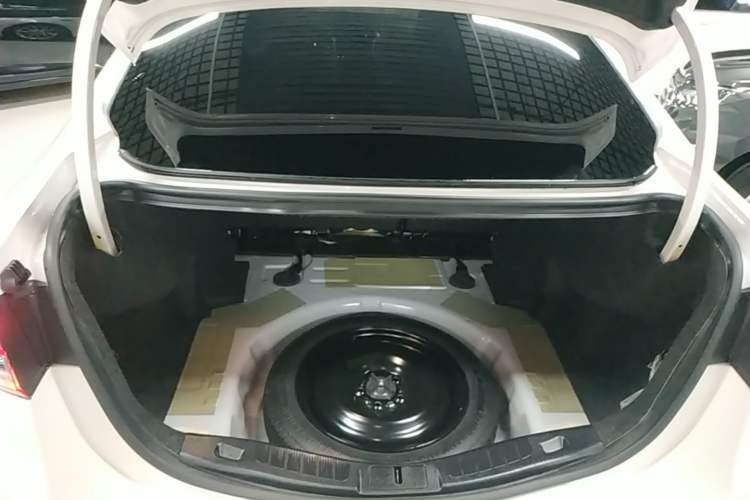 Used Ford Mondeo 2017 EcoBoost 200 Stylish Model Trunk