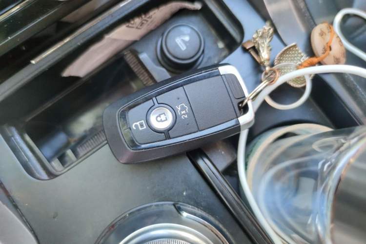 Used Ford Mondeo 2017 EcoBoost 180 Stylish Model Vehicle Key