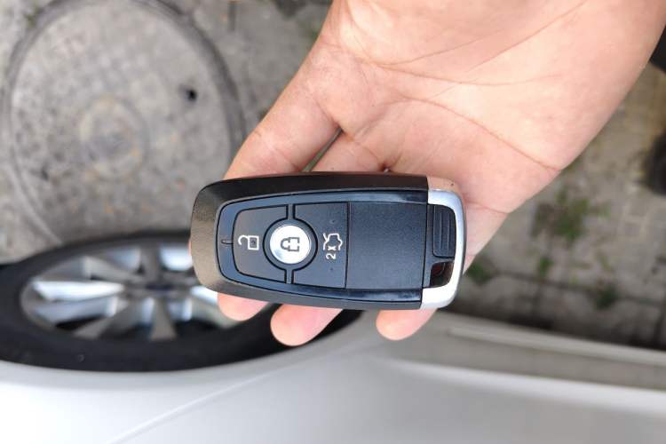 Used Ford Mondeo 2017 EcoBoost 200 Stylish Model Vehicle Key