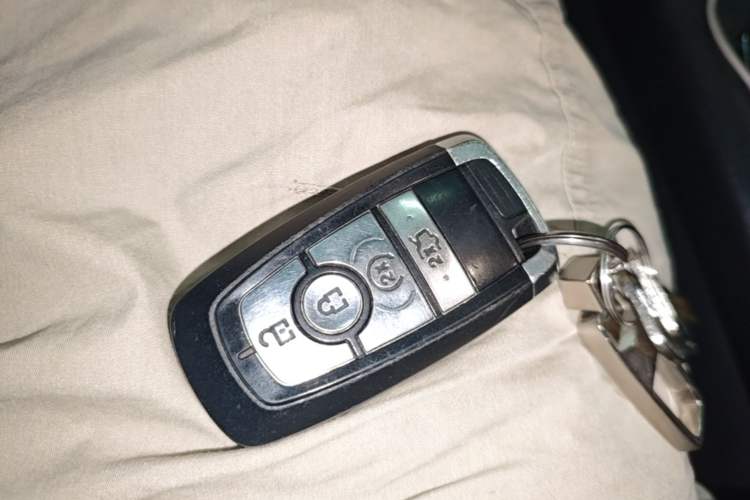 Used Ford Mondeo 2017 EcoBoost 180 Luxury Model Vehicle Key