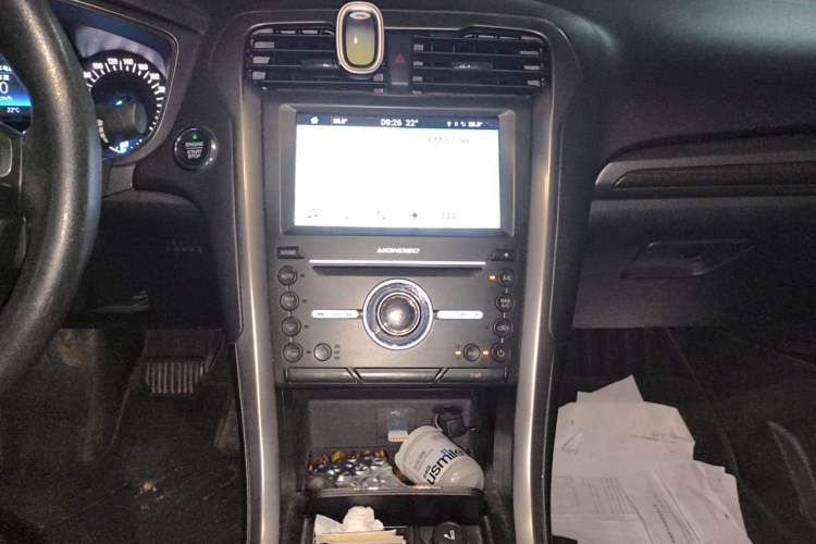 Used Ford Mondeo 2018 EcoBoost 180 Fashion Edition Audio And AC Panel