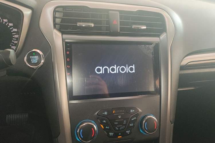 Used Ford Mondeo 2018 EcoBoost 180 Smart Control Fashion Model China VI Standard Audio And AC Panel