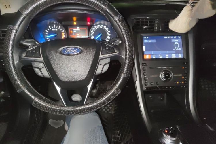 Used Ford Mondeo 2018 EcoBoost 180 Smart Control Fashion Model China V Standard Center Console