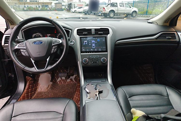 Used Ford Mondeo 2018 EcoBoost 180 Fashion Edition Center Console