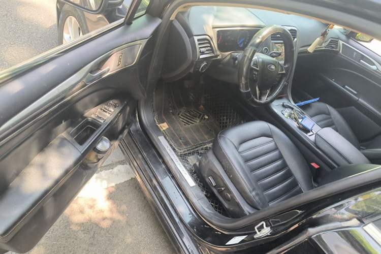 Used Ford Mondeo 2018 EcoBoost 180 Smart Control Fashion Model China V Standard Driver Seat