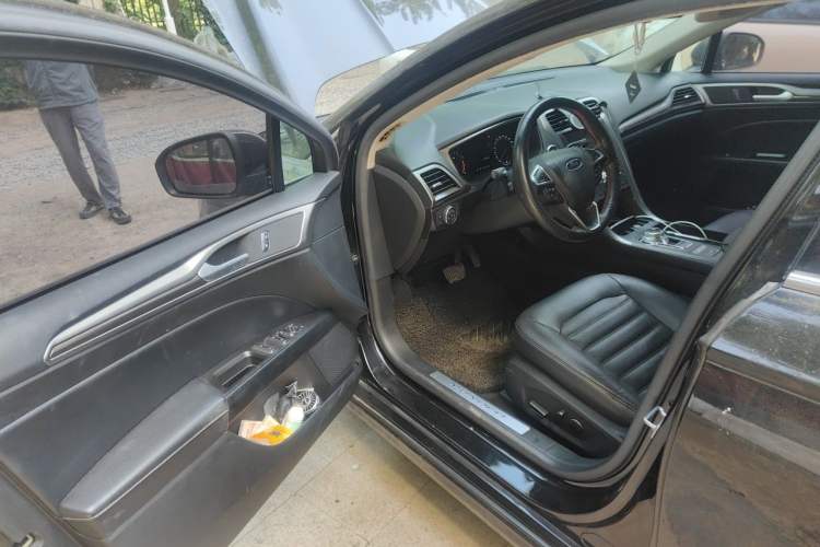 Used Ford Mondeo 2018 EcoBoost 200 Stylish Model Driver Seat