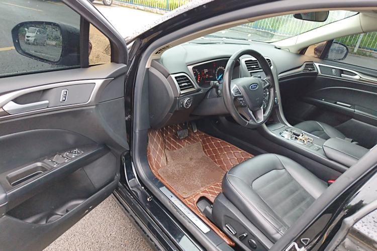 Used Ford Mondeo 2018 EcoBoost 180 Fashion Edition Driver Seat