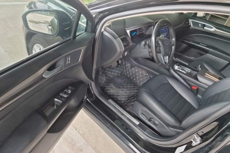Used Ford Mondeo 2018 EcoBoost 200 Smart Control Fashion Model China VI Standard Driver Seat
